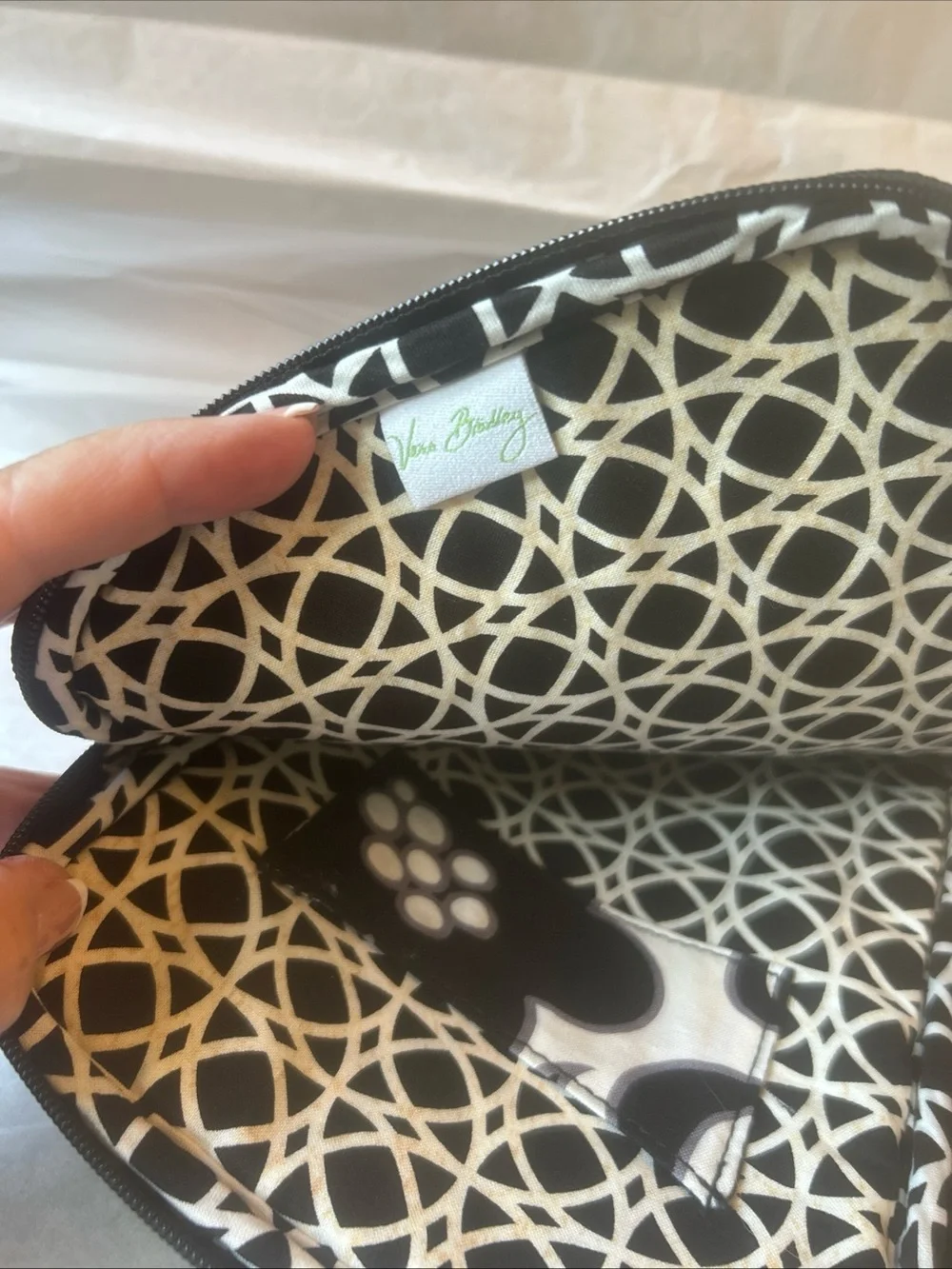 Vera Bradley Tablet Sleeve E-reader Cover Padded Case Black & White